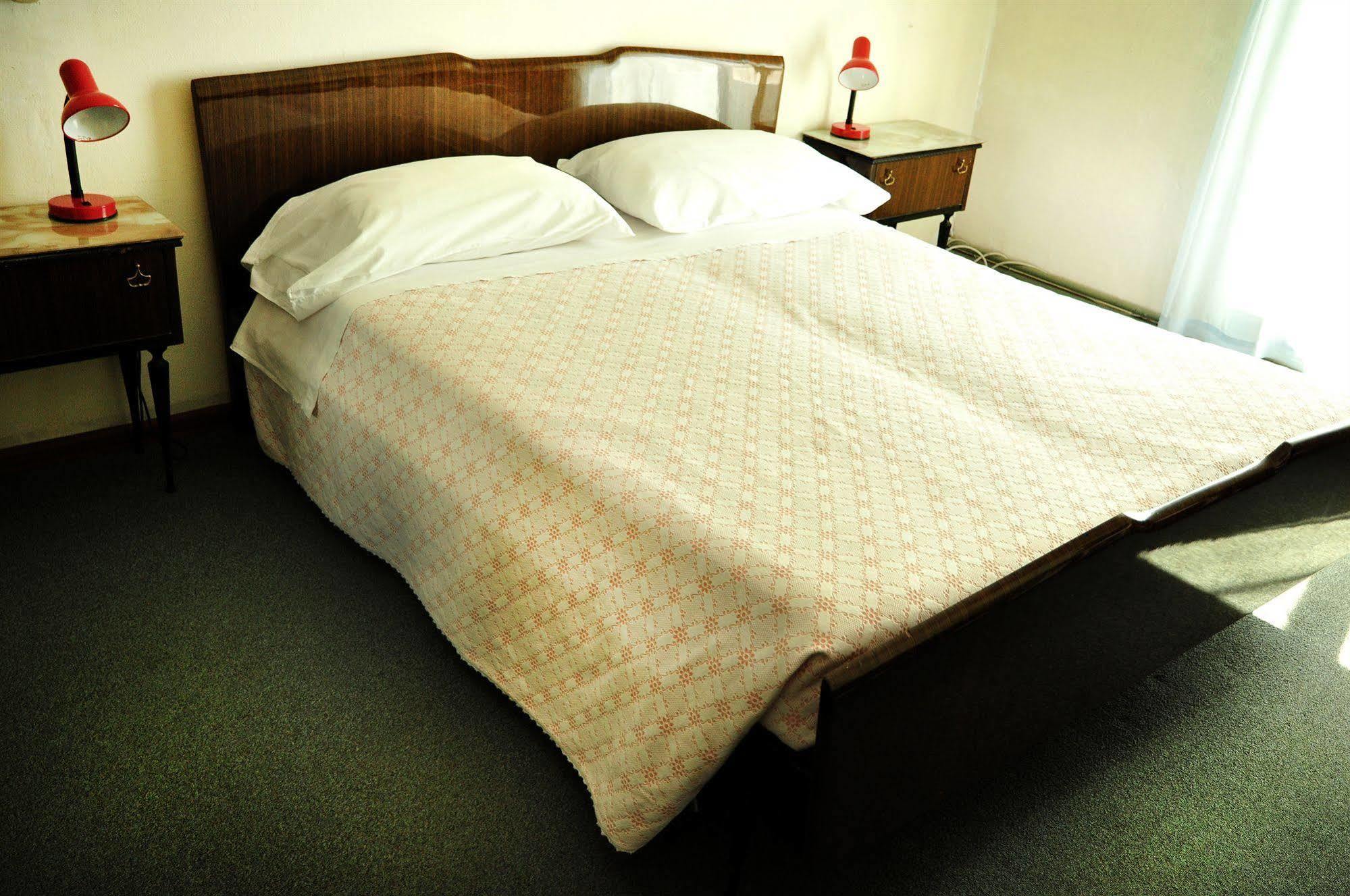 Albergo Trieste Lorenzago Di Cadore Bagian luar foto